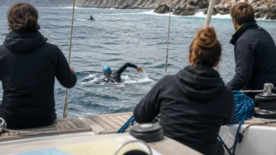Catherine Breed completa a nado los 1.432 km de la costa de California en 111 días
